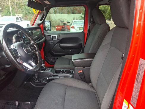 Certified 2020 Jeep Gladiator Sport w/ Quick Order Package 24S image 23