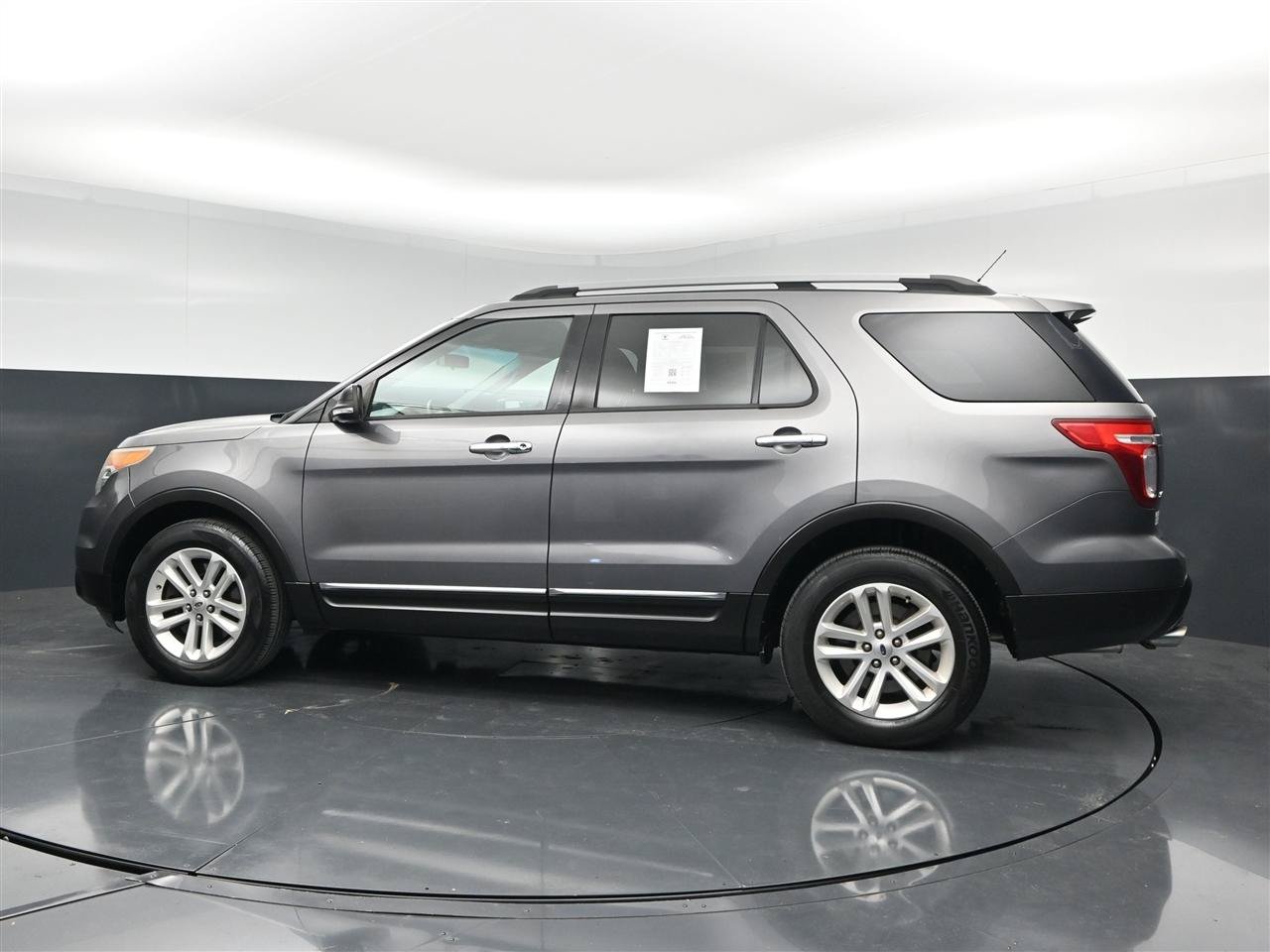 Used 2014 Ford Explorer XLT AWD/4WD image 8