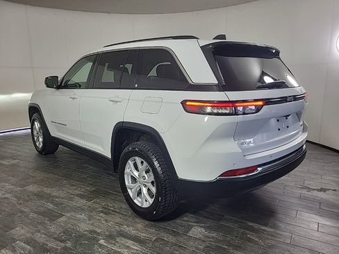 Used 2023 Jeep Grand Cherokee Limited image 10