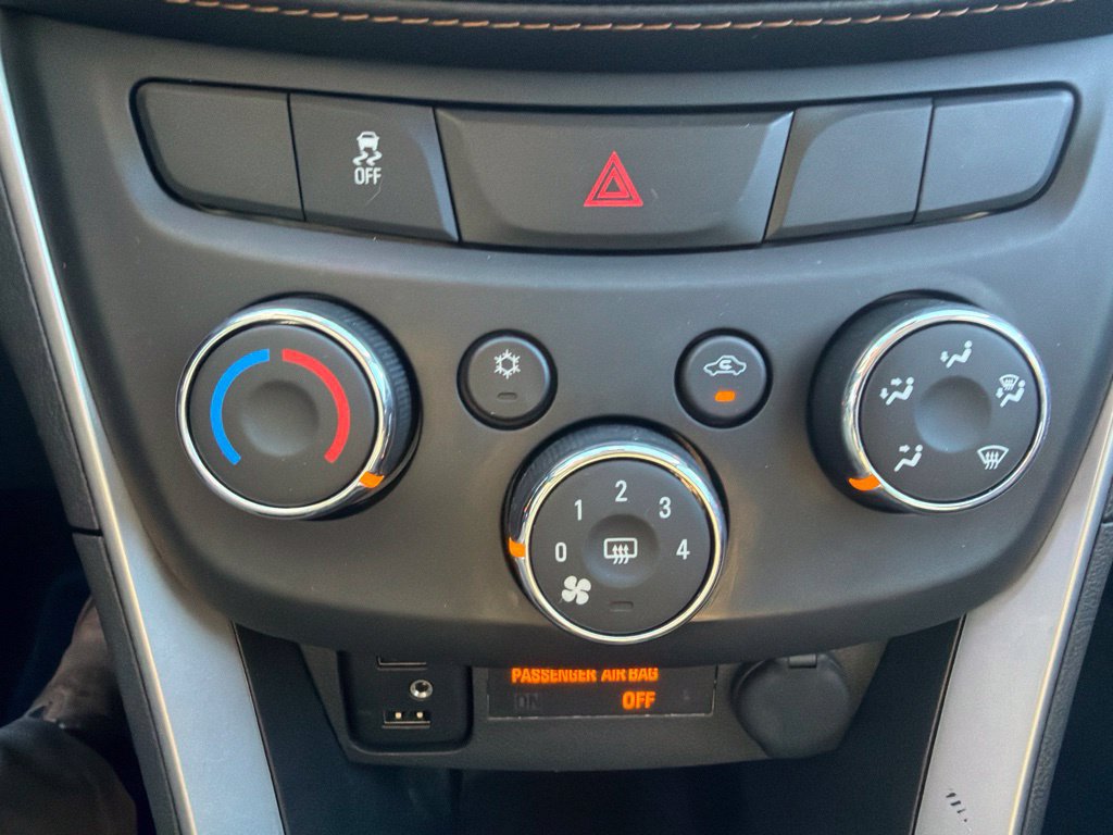 Used 2022 Chevrolet Trax LS w/ Tint and Cruise Package AWD/4WD image 20