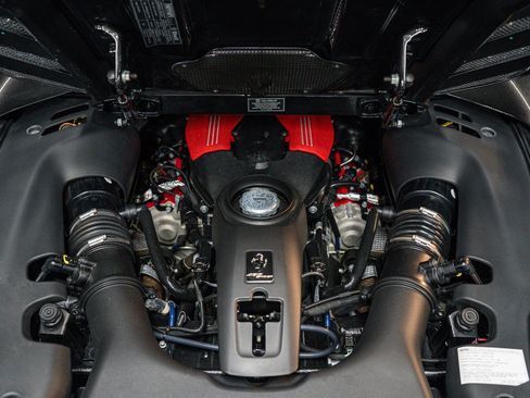 Used 2018 Ferrari 488 Spider RWD image 21