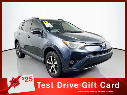 Used 2018 Toyota RAV4 XLE image 1