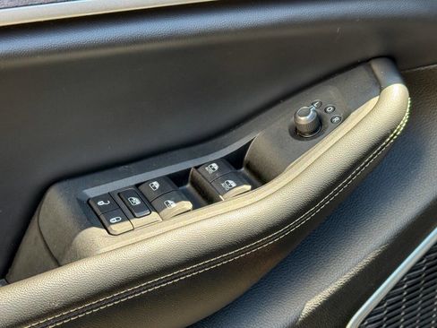 Used 2023 Jeep Grand Cherokee 4WD 4xe image 24