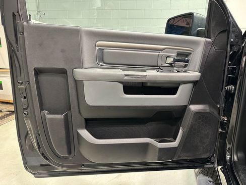 Used 2017 RAM 1500 Express w/ Black Ram 1500 Express Group image 15