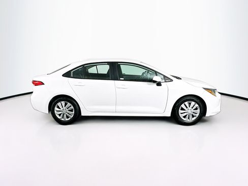 Used 2020 Toyota Corolla LE FWD image 10