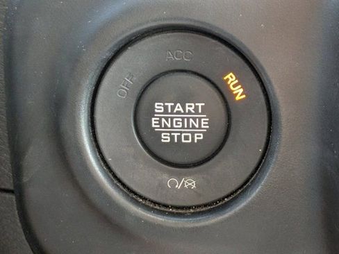 Used 2022 Jeep Wrangler Unlimited Sport image 24