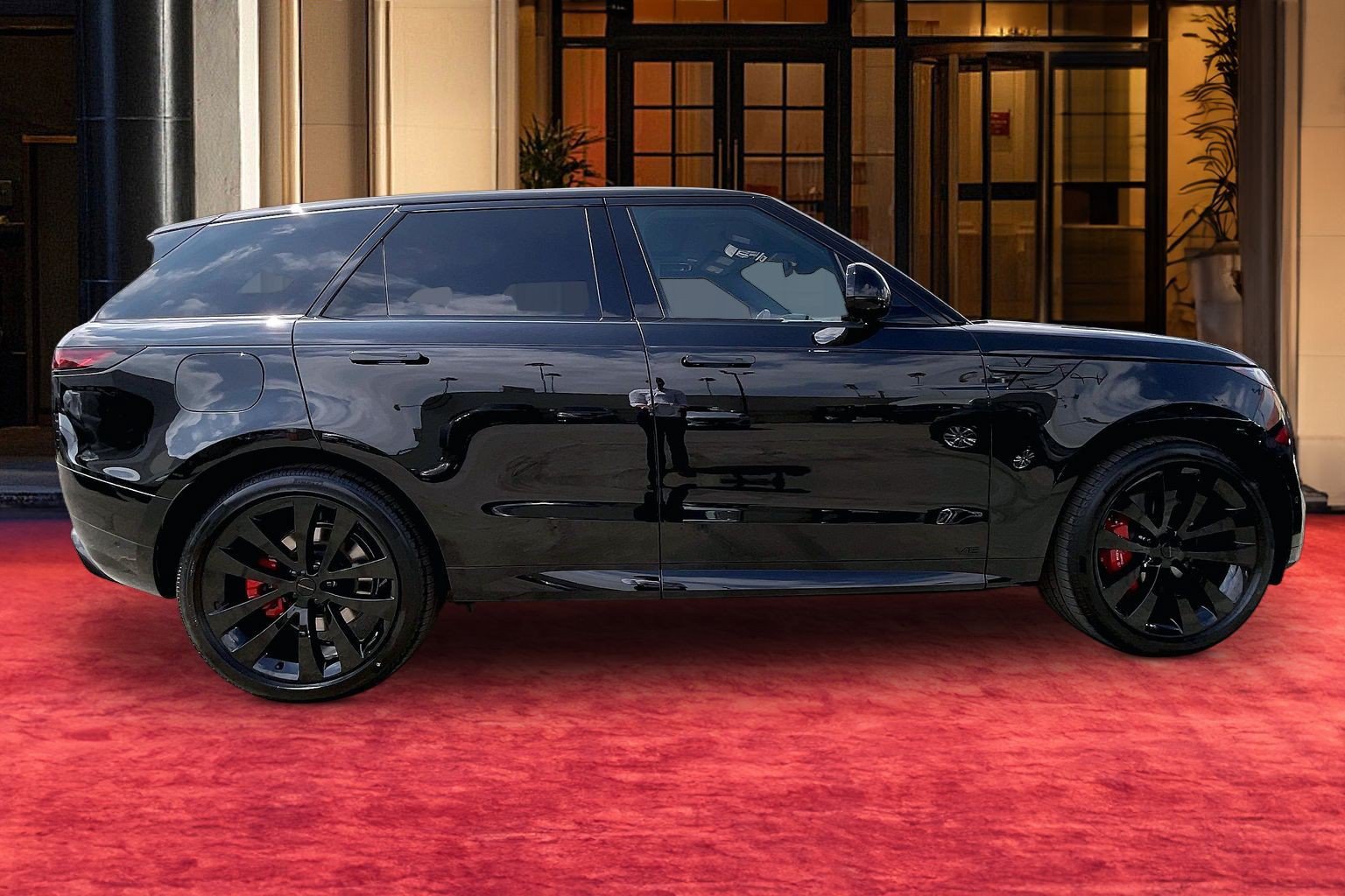 New 2026 Land Rover Range Rover Sport Dynamic SE AWD/4WD image 6