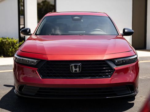 Used 2023 Honda Accord Sport image 4