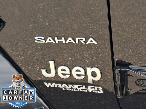Used 2021 Jeep Wrangler Unlimited Sahara AWD/4WD image 29