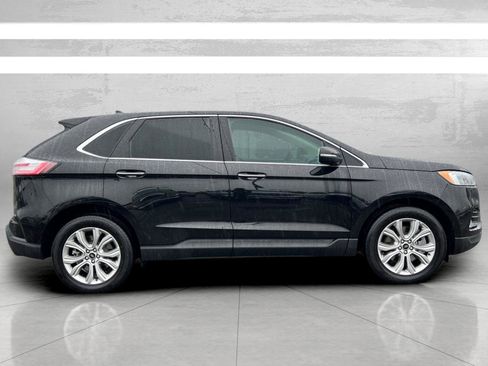 Used 2023 Ford Edge Titanium w/ Equipment Group 301A image 4