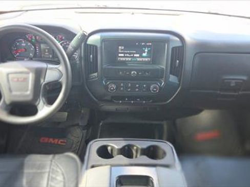 Used 2018 GMC Sierra 1500 2WD Crew Cab image 24