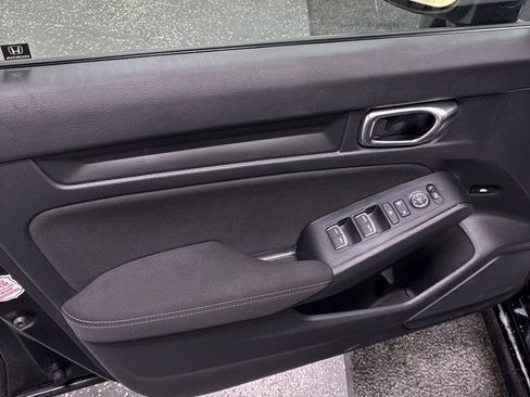 Used 2025 Honda Civic Sport image 11