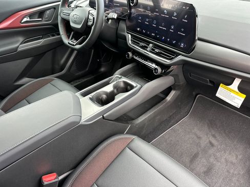 New 2026 Chevrolet Equinox EV RS image 18