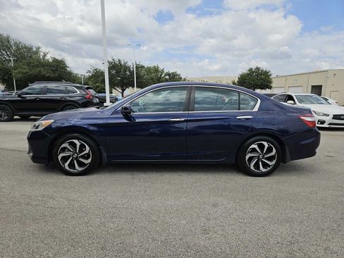 Used 2017 Honda Accord EX image 4