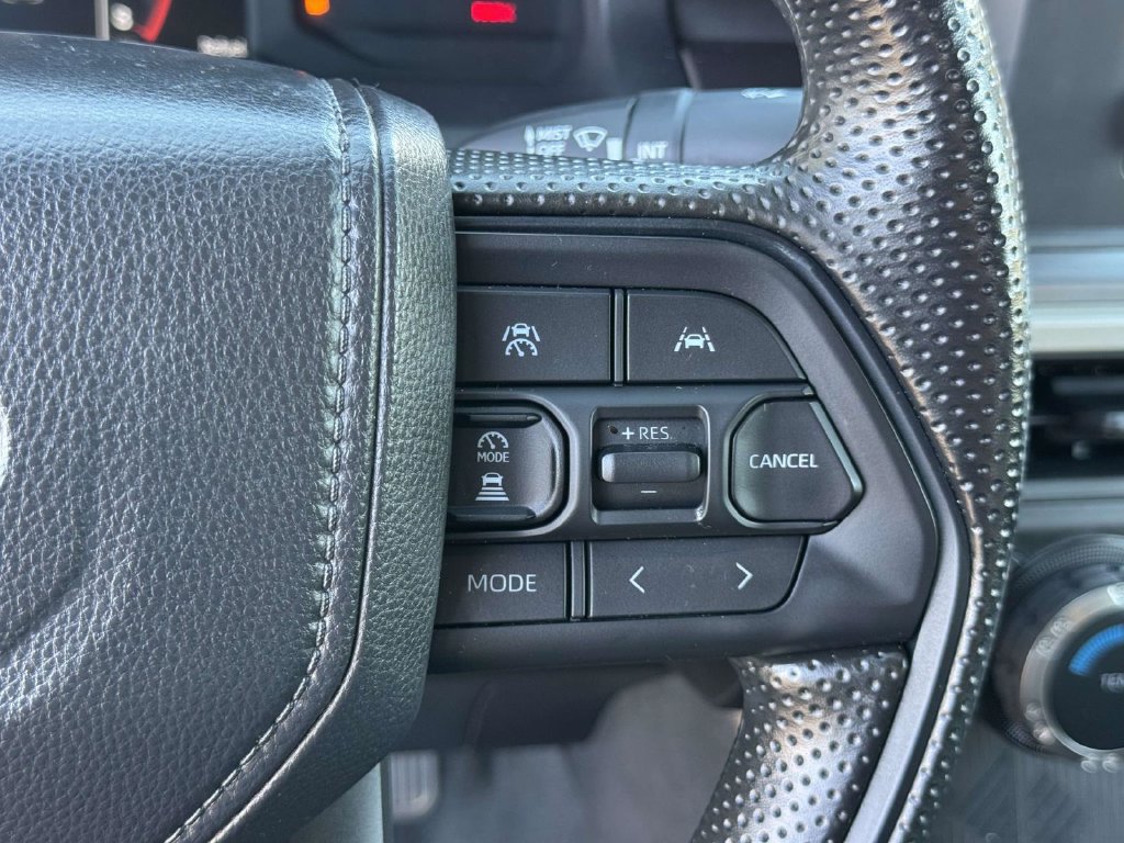 Used 2025 Toyota Tacoma SR5 AWD/4WD image 13