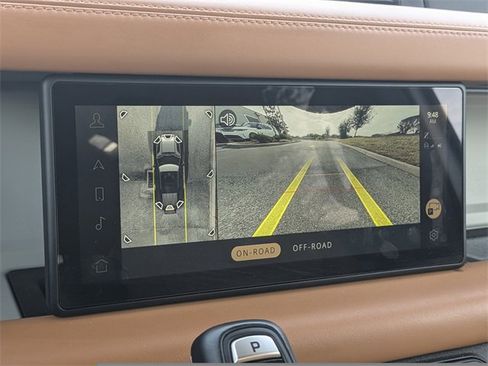 Used 2024 Land Rover Defender 110 SE image 20