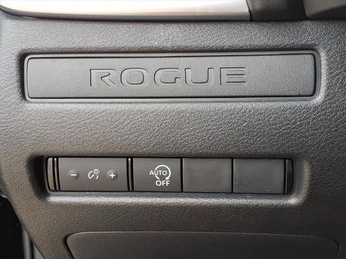 Used 2024 Nissan Rogue S image 20