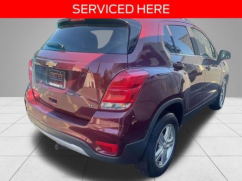 Used 2017 Chevrolet Trax LT AWD/4WD image 4
