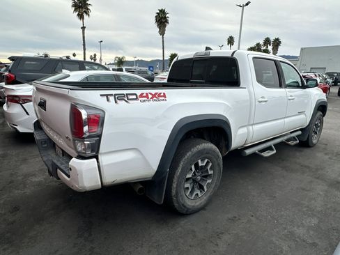 Used 2020 Toyota Tacoma TRD Off-Road image 3
