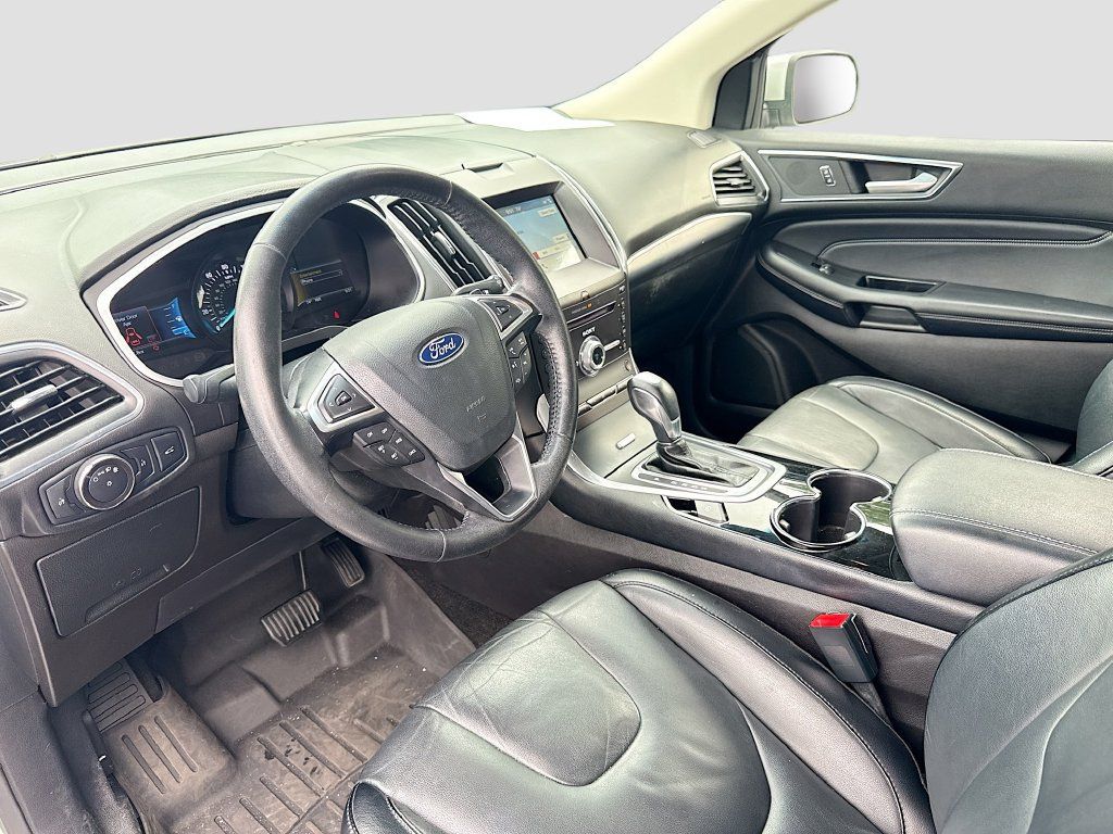Used 2018 Ford Edge Titanium AWD/4WD image 10
