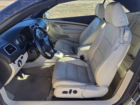 Used 2012 Volkswagen Eos Lux image 12