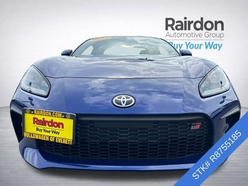 Used 2024 Toyota GR86 Premium RWD image 2