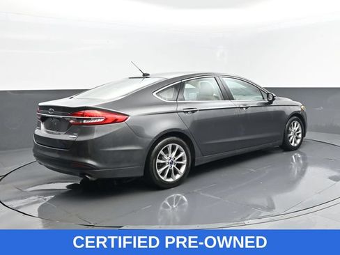 Used 2017 Ford Fusion SE FWD image 23