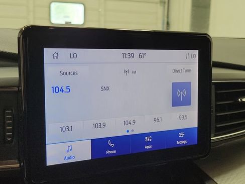Used 2020 Ford Explorer XLT w/ Equipment Group 202A AWD/4WD image 29