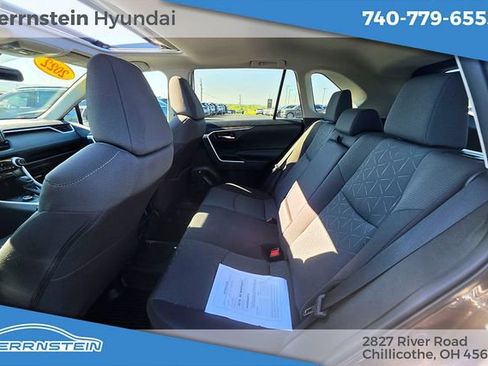 Used 2022 Toyota RAV4 XLE w/ Convenience Package AWD/4WD image 21