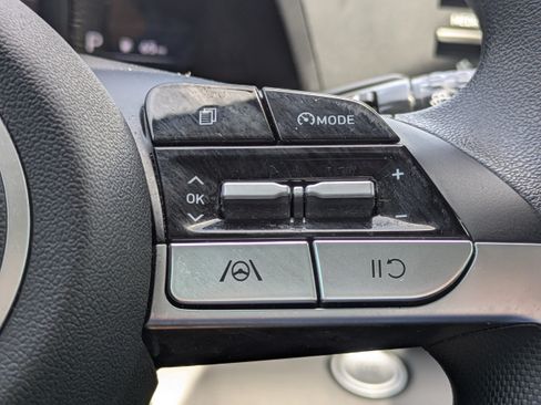 Used 2023 Hyundai Elantra SEL FWD image 22