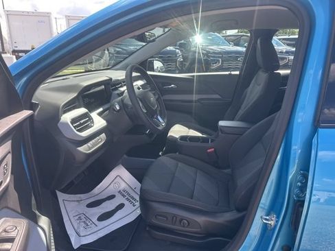 New 2027 Chevrolet Bolt LT w/ Comfort Package FWD image 16