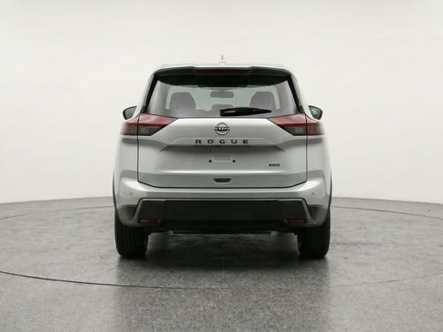 Used 2025 Nissan Rogue SV FWD image 7
