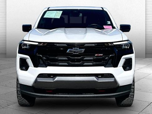 Used 2023 Chevrolet Colorado Z71 w/ Z71 Convenience Package 2 AWD/4WD image 2