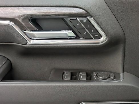 New 2026 Chevrolet Silverado 2500 LTZ w/ LTZ Convenience Package image 18