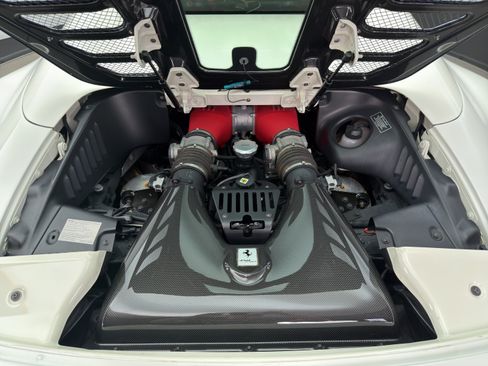 Used 2013 Ferrari 458 Spider RWD image 28