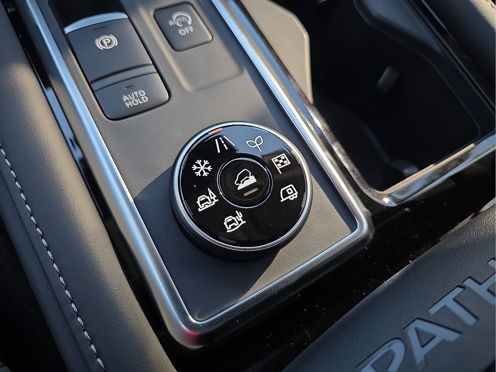 New 2026 Nissan Pathfinder SV AWD/4WD image 21