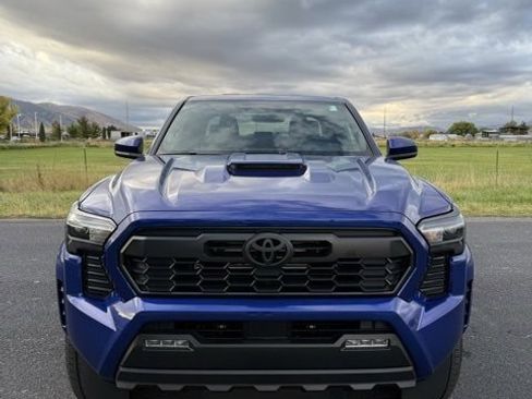 New 2025 Toyota Tacoma TRD Sport image 4