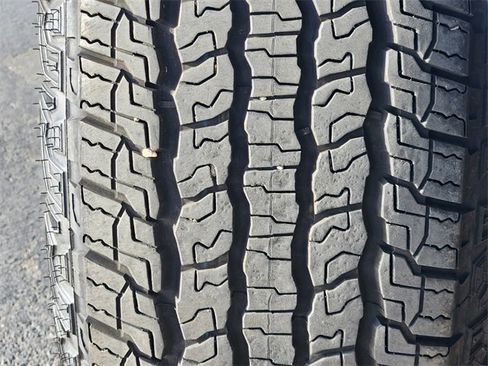 Used 2025 Chevrolet Colorado Z71 w/ Z71 Convenience Package 2 image 13