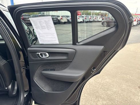 Certified 2026 Volvo XC40 B5 Plus AWD/4WD image 37