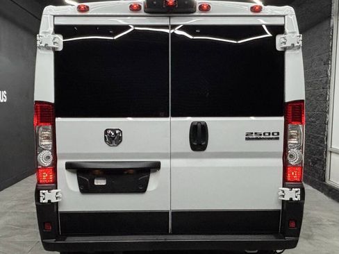 Used 2025 RAM ProMaster 2500 w/ U-Haul Equipment Group FWD image 9