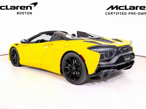 Used 2025 McLaren Artura Spider RWD image 5