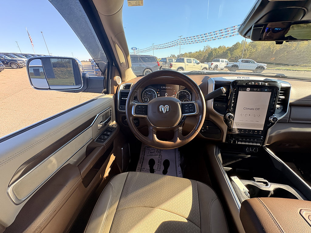 Used 2022 RAM 3500 Laramie AWD/4WD image 21