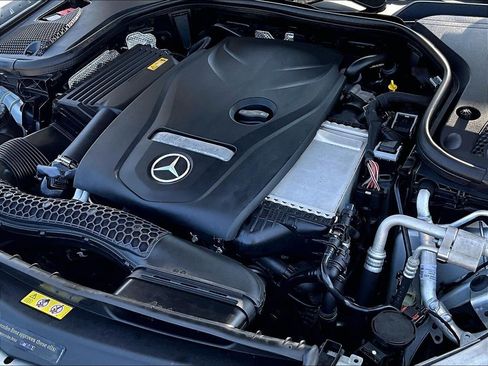 Used 2019 Mercedes-Benz E 300 4MATIC image 35