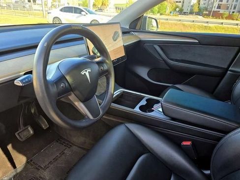 Used 2023 Tesla Model Y Long Range AWD/4WD image 20