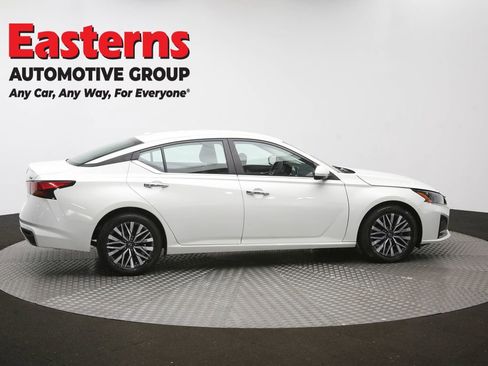 Used 2023 Nissan Altima 2.5 SV FWD image 44