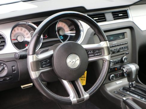 Used 2011 Ford Mustang Premium w/ 202A Rapid Spec Order Code RWD image 14