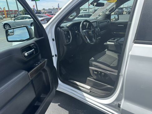 Used 2021 Chevrolet Silverado 1500 LT image 11