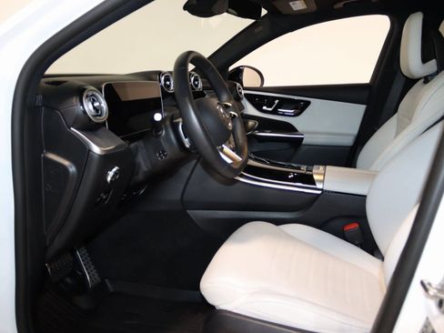 Used 2025 Mercedes-Benz GLC 300 4MATIC Coupe image 38