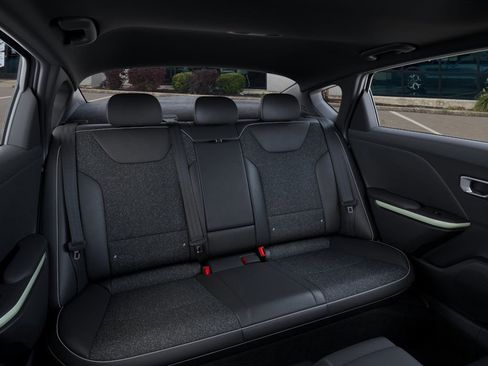 New 2025 Kia K4 GT-Line image 16