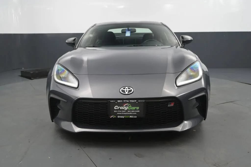 Used 2022 Toyota GR86 w/ ALL Weather Mat Package (TMS) RWD image 8